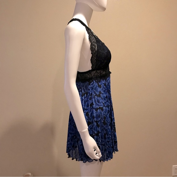 Seductive Wear Cinema Etoile Babydoll Teddy NEW Womens Small Blue Black Lace - Picture 12 of 14